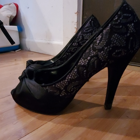 Open toe pumps - Picture 2 of 2